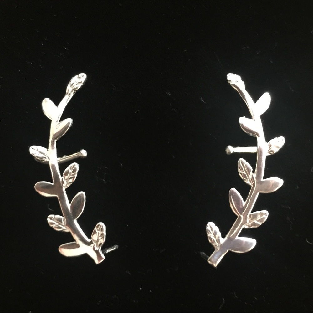 NWOT Vicenza Sterling Silver Vine Ear Climbers